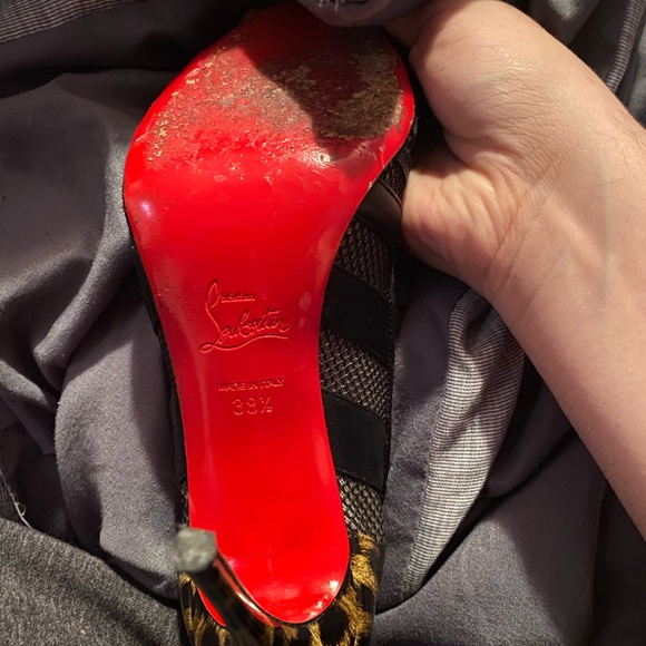 COPY - Christian Louboutin - Picture 2 of 6